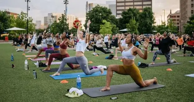 City Glow Yoga