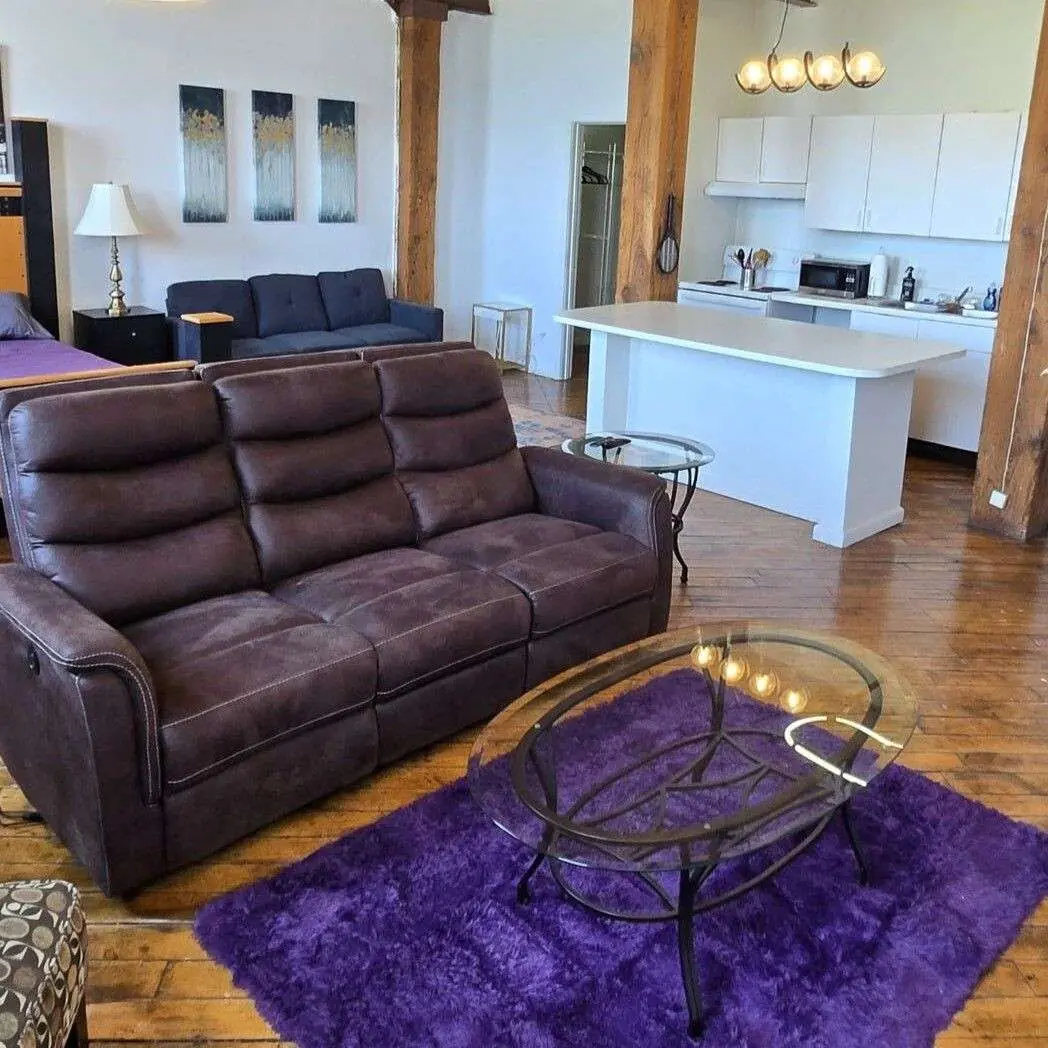 Detroit MotorCity Riverfront Loft Image 2