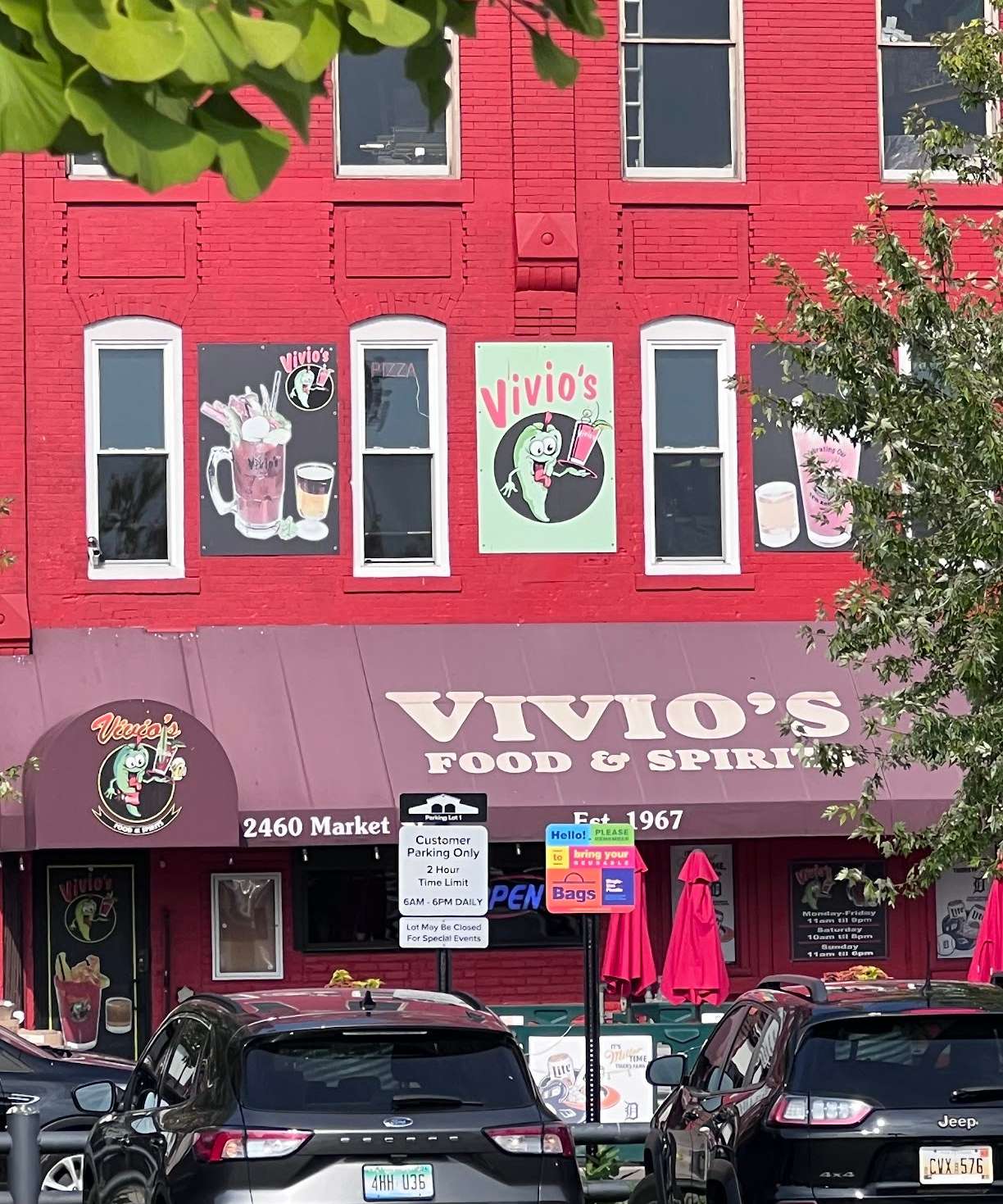 Vivio's Food & Spirits