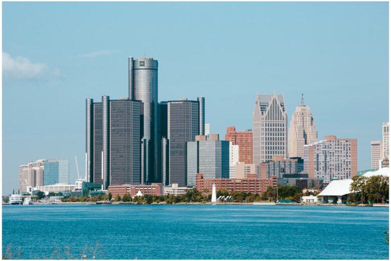 vacation rentals detroit