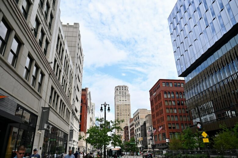 downtown detroit lofts for lease