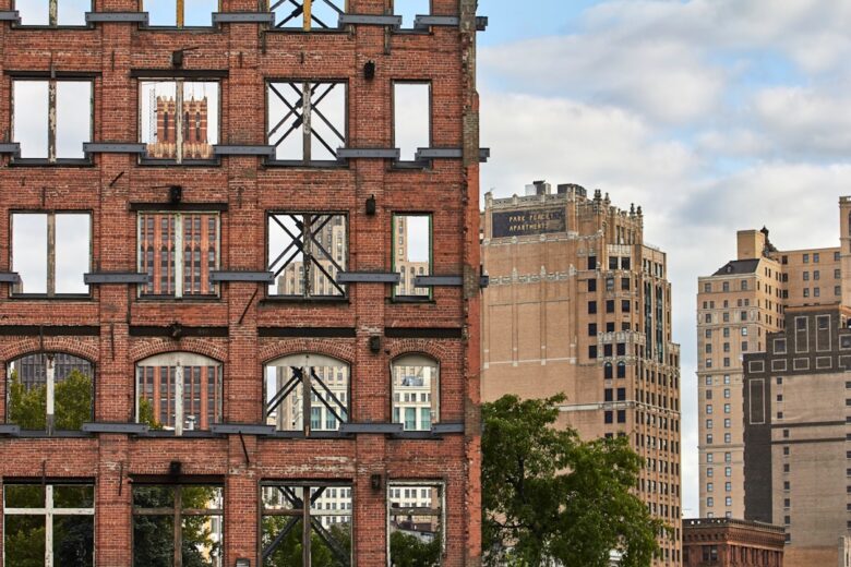 loft style apartments detroit