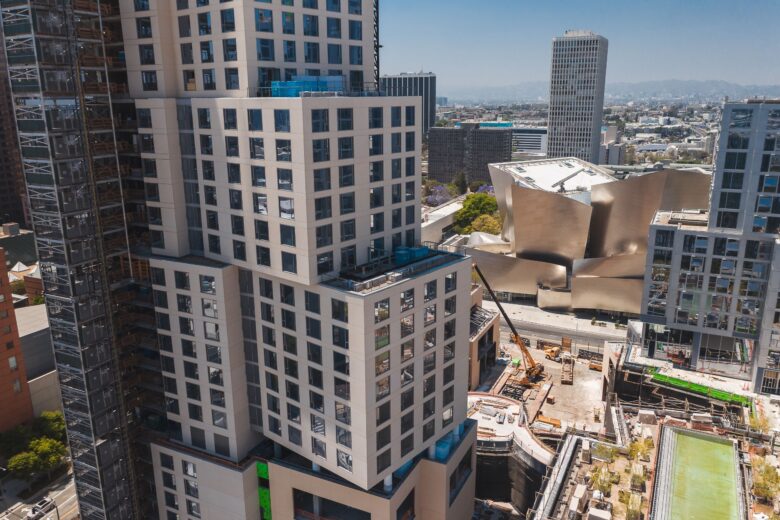 sentral dtla at 732 s spring los angeles apartments
